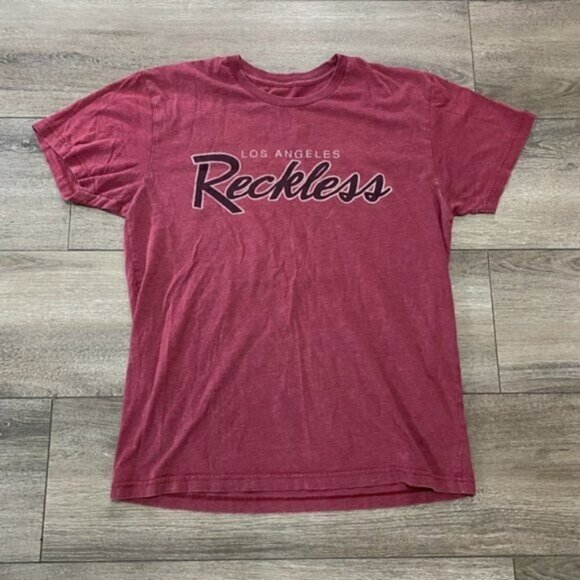 Young & Reckless Men's Red Logo T-Shirt Size Medium - Picture 1 of 5